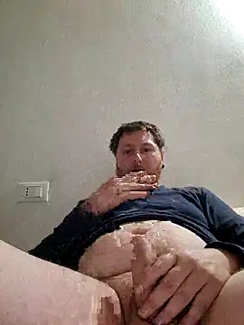 18cmAndr online show from January 17, 2026, 11:52 pm