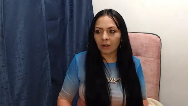 Paolahotty online show from December 14, 2025, 10:47 pm