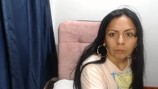 Paolahotty online show from January 18, 2026, 10:24 pm