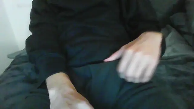 latinman7944 online show from March 4, 2026, 4:18 am