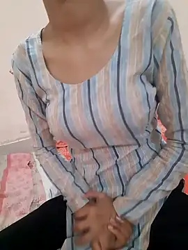 Alpee kumri online show from February 2, 2026, 6:28 pm