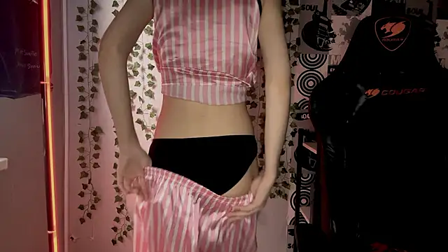 helgicuteness online show from February 24, 2026, 12:03 pm