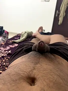 Snapshot of cumm_boyyy chatting on November 24, 2025, 6:40 pm cumm boyyy online show from November 24, 2025, 6:40 pm