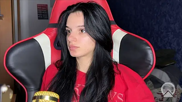 Snapshot of Lili0-0 chatting on November 23, 2025, 3:23 pm Lili0-0 online show from November 23, 2025, 3:23 pm