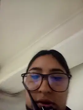 Bizcochitoc4 online show from December 5, 2025, 12:25 pm