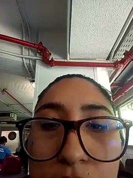 Bizcochitoc4 online show from December 22, 2025, 4:37 pm