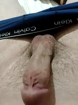 starvas34 online show from April 12, 2026, 9:31 pm