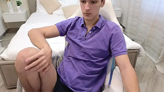 MoonlinSkinn online show from December 3, 2025, 8:00 am