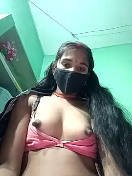 Snapshot of Uma_sain chatting on January 31, 2026, 11:36 pm Uma sain online show from January 31, 2026, 11:36 pm