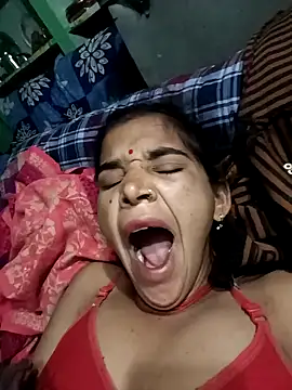 Snapshot of Uma_sain chatting on February 7, 2026, 9:40 pm Uma sain online show from February 7, 2026, 9:40 pm