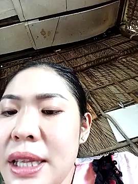 Snapshot of Lin-kute98 chatting on April 25, 2026, 6:05 am Lin-kute98 online show from April 25, 2026, 6:05 am