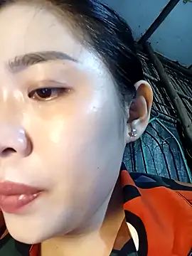 Snapshot of Lin-kute98 chatting on May 2, 2026, 12:54 pm Lin-kute98 online show from May 2, 2026, 12:54 pm
