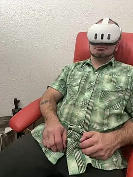 Snapshot of 2addictivelyhorny chatting on February 2, 2026, 9:19 am 2addictivelyhorny online show from February 2, 2026, 9:19 am