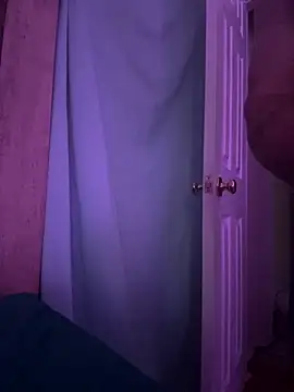 2addictivelyhorny online show from May 1, 2026, 9:14 am