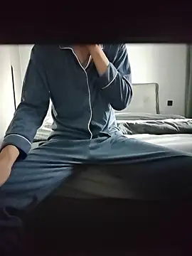 micai fengbei online show from December 19, 2025, 1:34 am