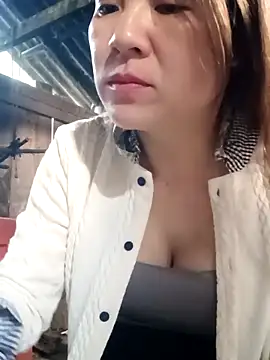 Lily-ross22 online show from December 14, 2025, 12:38 am