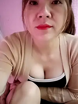 Lily-ross22 online show from February 6, 2026, 3:33 am