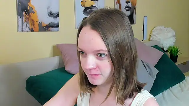 Olivia Riesz online show from April 7, 2026, 1:28 am