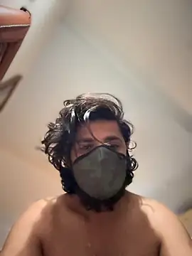 blackbearded2024 online show from May 15, 2026, 5:03 am