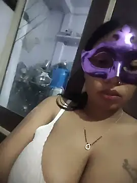 aarti03fb online show from April 5, 2026, 6:38 pm