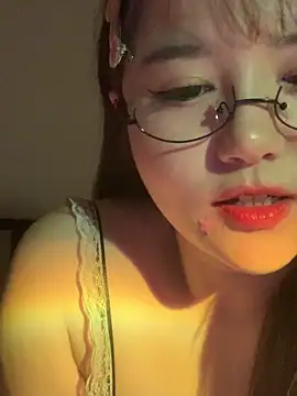 boniu-mimi online show from November 30, 2025, 2:32 pm