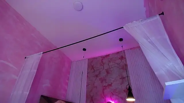 Aine Collins  online show from January 9, 2026, 12:30 pm