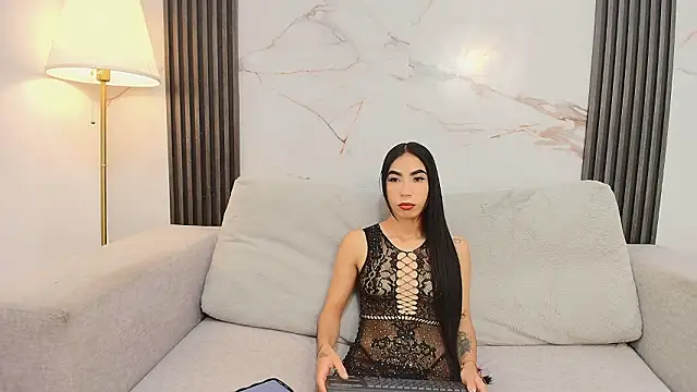 HallieStone online show from February 9, 2026, 1:04 pm