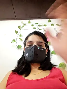 Snapshot of Sexolinaa chatting on May 16, 2026, 11:42 am Sexolinaa online show from May 16, 2026, 11:42 am
