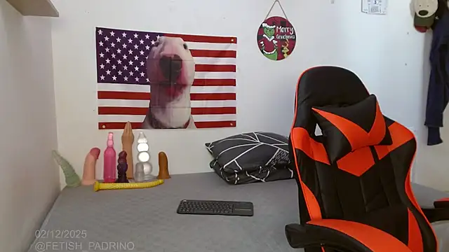 holegape online show from December 2, 2025, 2:56 pm