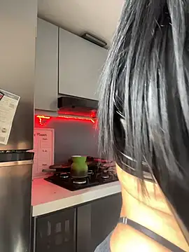 Snapshot of SaraAndrade_ chatting on February 20, 2026, 2:50 pm SaraAndrade online show from February 20, 2026, 2:50 pm