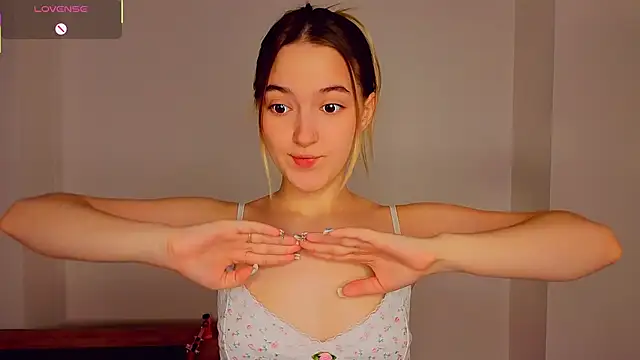 MarySparkl online show from November 30, 2025, 6:12 pm