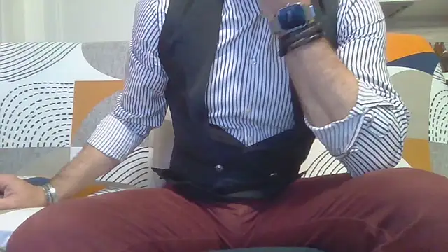 Snapshot of Eroshotlicker chatting on March 2, 2026, 9:43 pm Eroshotlicker online show from March 2, 2026, 9:43 pm