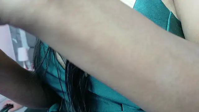 DaniyMel online show from December 4, 2025, 12:25 pm