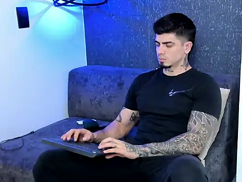  mrcock   online show from April 12, 2026, 10:37 pm