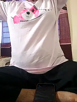 Snapshot of Jhunaki_789 chatting on April 3, 2026, 4:32 am Jhunaki 789 online show from April 3, 2026, 4:32 am