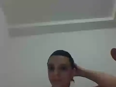 VANESA HERRERA  online show from November 25, 2025, 9:15 pm