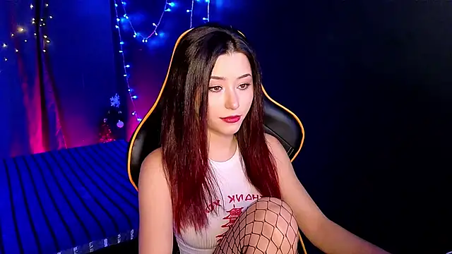 Snapshot of RedMidnight chatting on December 18, 2025, 10:32 am RedMidnight online show from December 18, 2025, 10:32 am