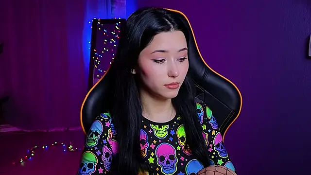 Snapshot of RedMidnight chatting on February 24, 2026, 8:29 pm RedMidnight online show from February 24, 2026, 8:29 pm