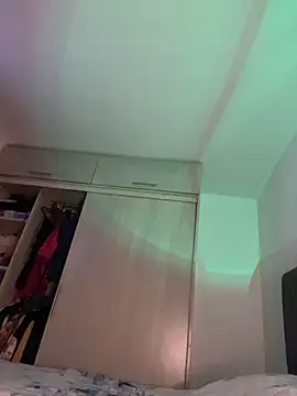 Samantafoxx  online show from April 9, 2026, 2:44 am