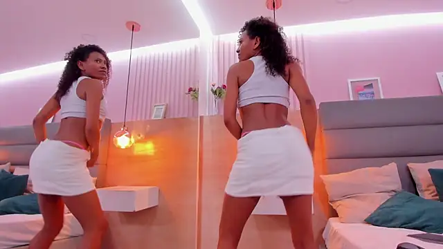 Snapshot of keira_river chatting on December 1, 2025, 9:20 pm keira river online show from December 1, 2025, 9:20 pm