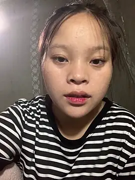 Lisa-sexyy online show from April 23, 2026, 4:03 am