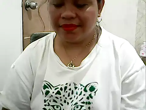 Snapshot of cutechubby chatting on February 28, 2026, 7:48 pm cutechubby online show from February 28, 2026, 7:48 pm
