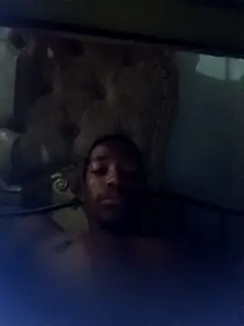 Cuteyuuboy2086 online show from November 28, 2025, 8:17 am