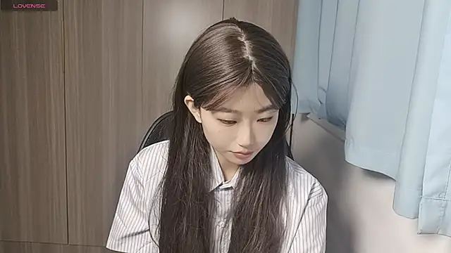 Yyoo-99 online show from November 30, 2025, 1:15 pm