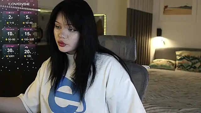 Snapshot of lililtt chatting on November 27, 2025, 8:11 pm lililtt online show from November 27, 2025, 8:11 pm