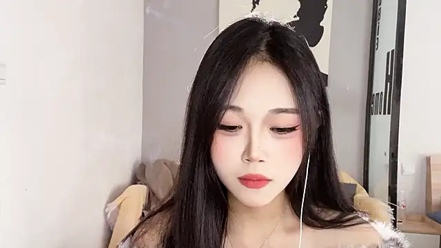 REnee-0925 online show from November 29, 2025, 8:39 am