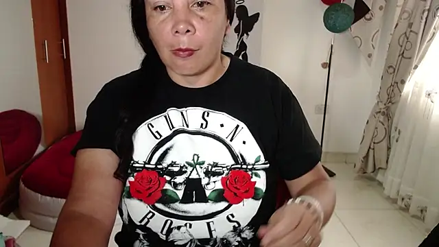 vivian-milf online show from December 17, 2025, 12:33 pm