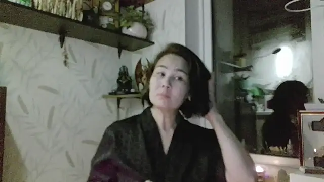 Snapshot of Nettie_Allie chatting on November 27, 2025, 8:33 pm Nettie Allie online show from November 27, 2025, 8:33 pm