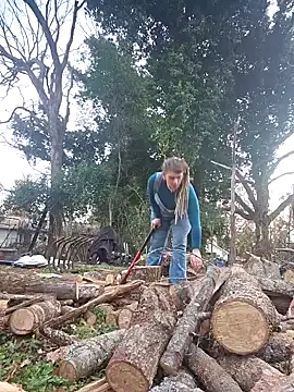 Snapshot of Horny_hippie chatting on December 20, 2024, 10:11 pm Horny hippie online show from December 20, 2024, 10:11 pm