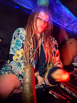 Snapshot of Horny_hippie chatting on February 26, 2025, 8:15 am Horny hippie online show from February 26, 2025, 8:15 am